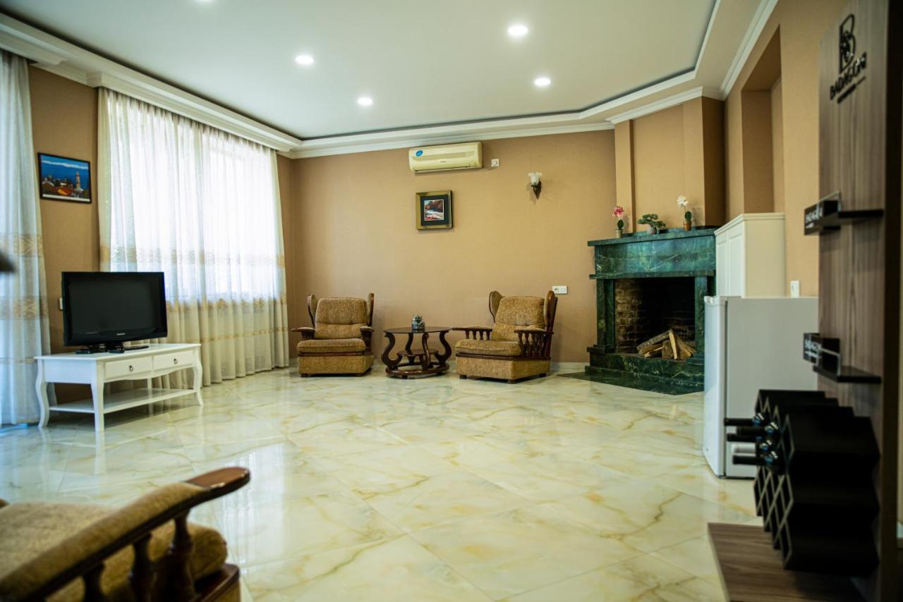 Midtown-Vera Tbilisi Ngoại thất bức ảnh